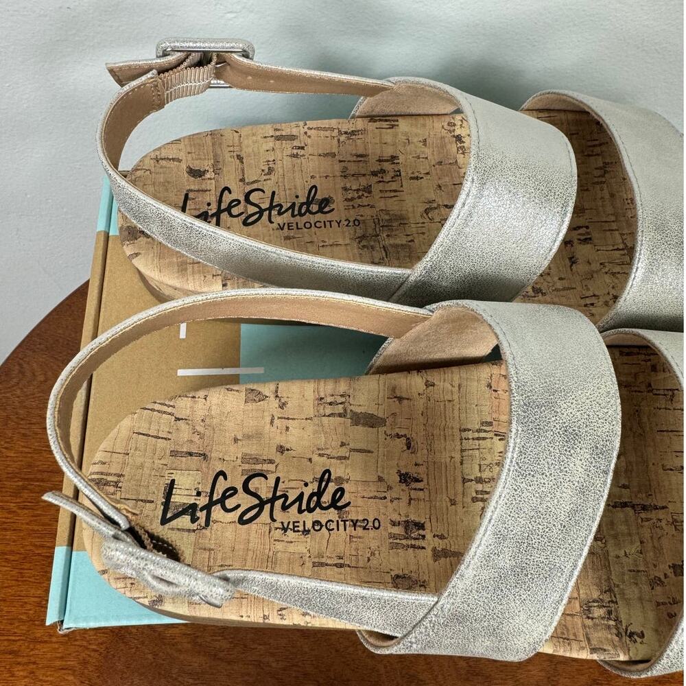 New LifeStride Holiday Sandal in Silver Women's Size 8.5 - Picture 7 of 9